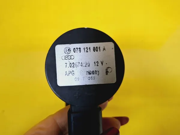 Vattenpump Audi A6 S6 C5 1999 image 9