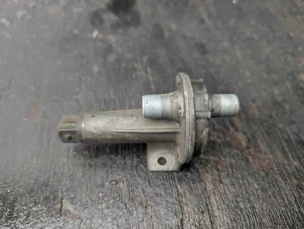 Ilmaventtiili OEM 049133453B VW Golf 1:lle & Audi 80:lle image 2