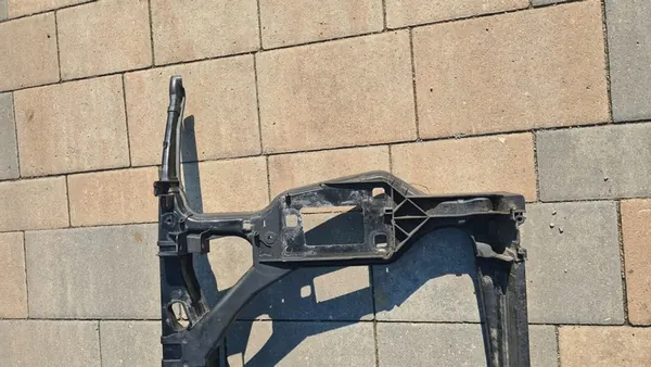 AUDI A5 8T Frontverstärkung 8K0805594J image 2