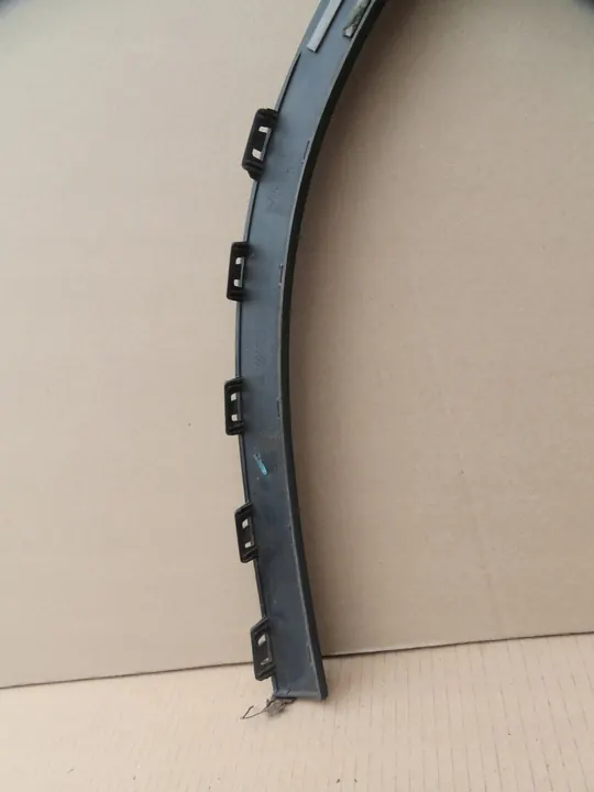 Etukummituslistan oikea puoli Mercedes GLA W156 A1568852422 image 10