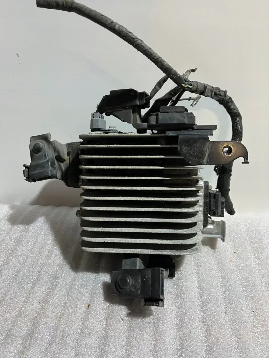 Module Convertisseur Tension Mazda OE EWVCBHTJ22 image 2