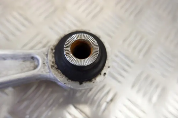 Braccio di controllo posteriore destro LEXUS LS 4873050111 image 3