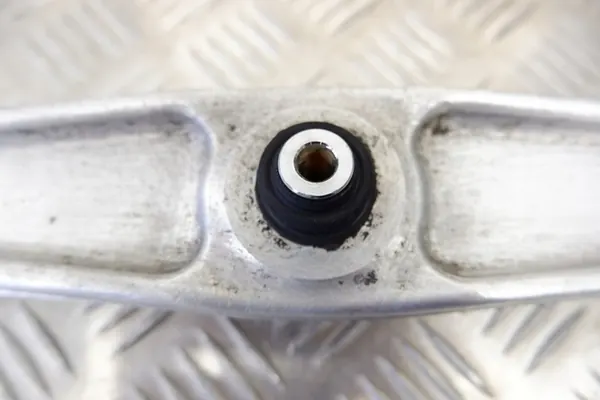 Braccio di controllo posteriore destro LEXUS LS 4873050111 image 5