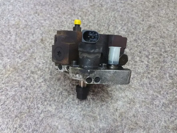 Brandstofinjectiepomp sensor BMW X5 E70 3.0D M57 OEM image 4