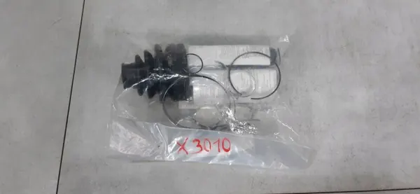 Suzuki Kardankupa OEM 44118-54G04 - Begagnad image 2