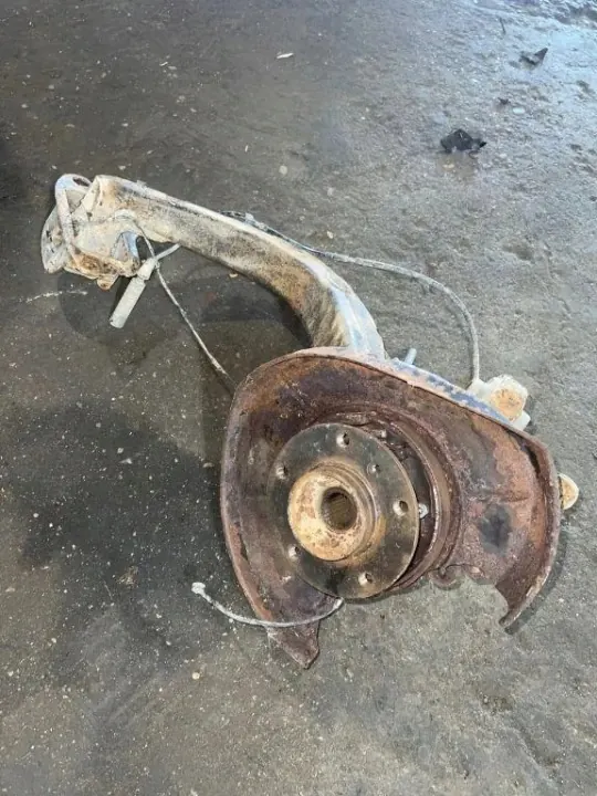 OEM 1094464 Bakre höger hjulnav BMW 3 Cabrio image 4