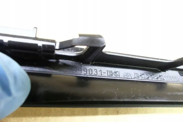 Framruta list vänster OEM 7399031 image 7