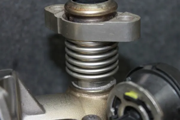 Enfriador EGR N57 para BMW F30 F32 F07 F10 F01 image 5