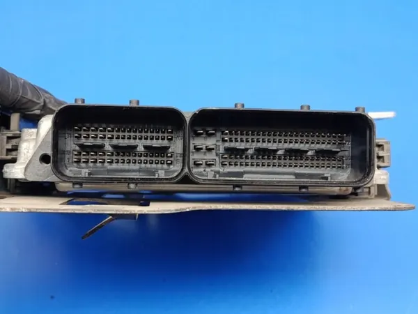 ECU Motor VW Touran 1.9TDI OEM 03G906021MM image 5