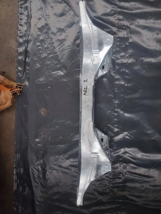 Toyota MR2 Bakre balk OEM hhet545 - Begagnad image 3