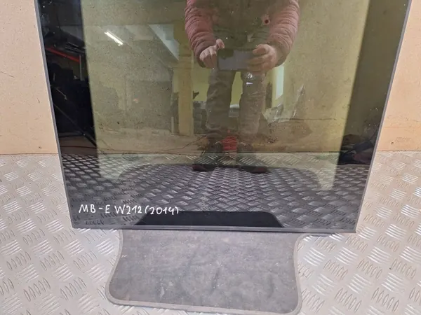 Mercedes W212 Panoramakattolasi OEM A2127800121 image 4