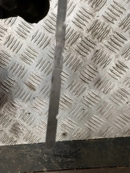 Varilla de aceite OEM BAGNET MIARKA OLEJU Mitsubishi Pajero image 3