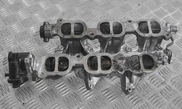 Colector de admisión Lexus GS III OEM 19230020100120100150 image 2