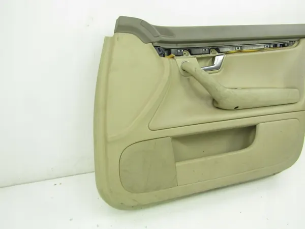 Audi A4 Avant rechter voorportierbekleding OEM 8E0867106 image 5