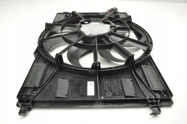 Volvo XC40 B4 Mild Hybrid radiateurventilator OEM 32339436 image 4