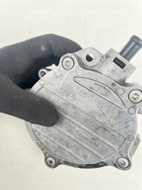 Imupumppu Audi OE 06E145100E image 3