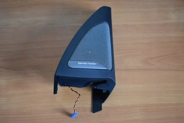 OEM 6809632 Oikea Kaiutinkansi BMW G05 G06 G07 image 2