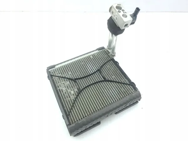 BMW i3 2015 Verwarmingsradiator airco OEM 9287283 image 2