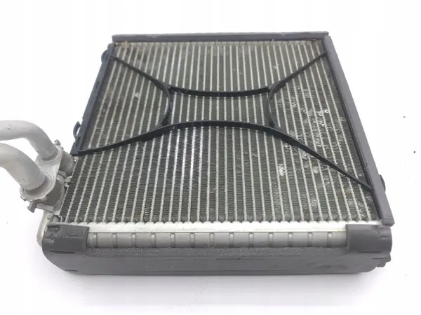 BMW i3 2015 Verwarmingsradiator airco OEM 9287283 image 4
