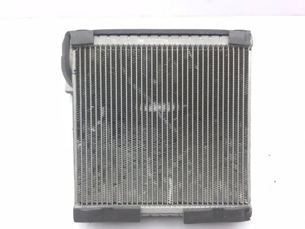 BMW i3 2015 Verwarmingsradiator airco OEM 9287283 image 5