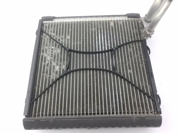 BMW i3 2015 Verwarmingsradiator airco OEM 9287283 image 6