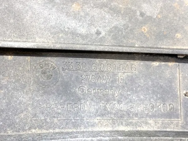 Jousituksen kansi taka oikea OEM 6861146 BMW G31 image 5