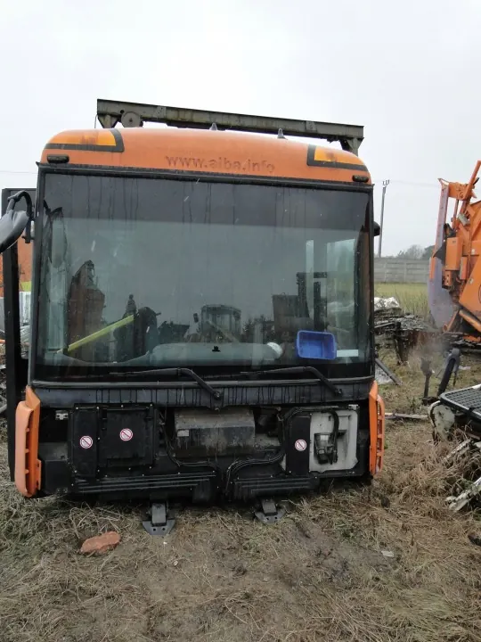 Cabine MAN Low Entry OEM 28310 - État Utilisé image 2