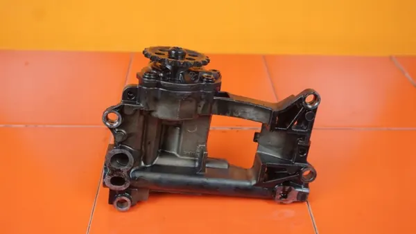 Bomba de aceite BMW OEM 7789840 para M47D20 image 4