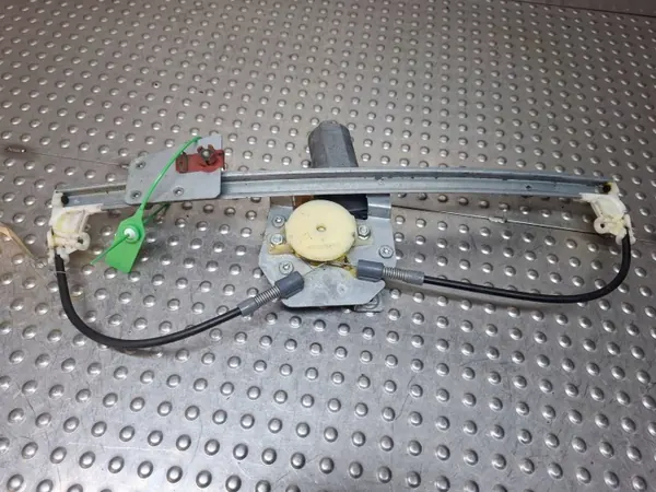 OEM S263Z2268 Rechter Heck-Fensterheber BMW E46 image 3