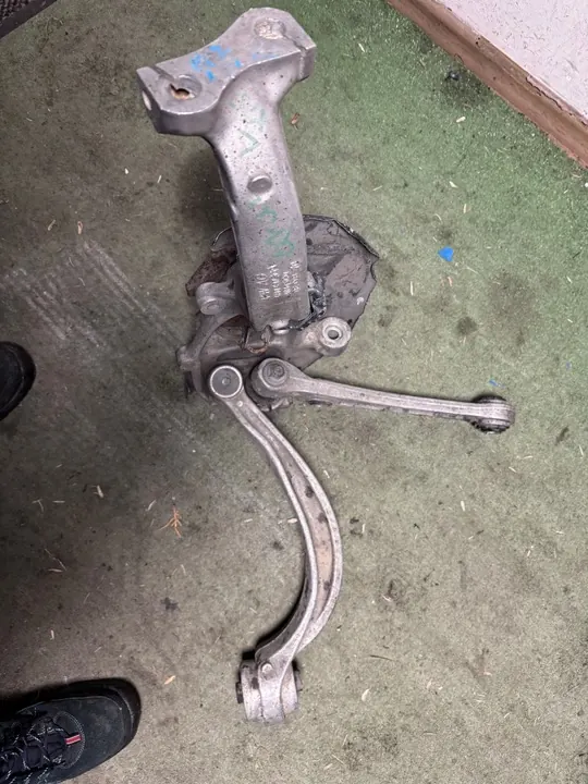 Audi SQ7 Rotule avant gauche 4M0407241J image 1