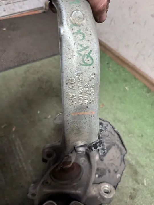 Audi SQ7 Rotule avant gauche 4M0407241J image 6