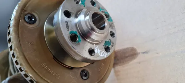 Audi A4 2.0 TFSI Vevaxel OE 050105189B image 3