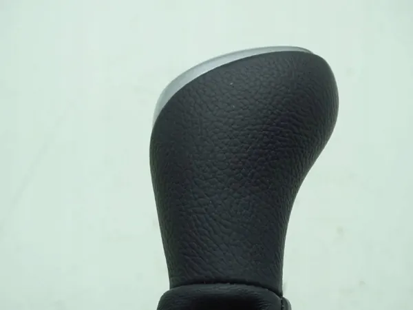 Moldura pomo mudanças BMW OEM 2396394 - Usado image 9