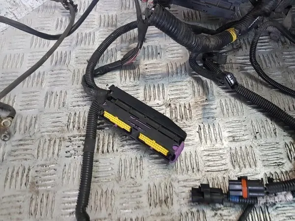 Kit LPG OEM GFJDGFHJ-879678 para Dacia Sandero 1.4 image 9