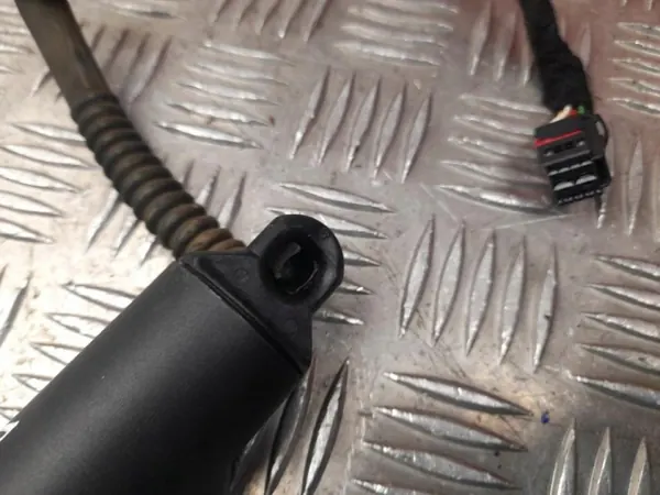 Kaasujousi OEM 3G9827851E Volkswagen PASSAT:lle image 3