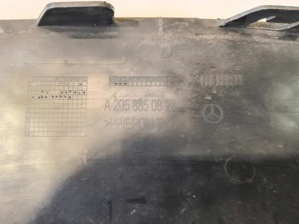 GRILLE DE PARCHOC MERCEDES CLASSE C W205 Droite A2058850823 image 5