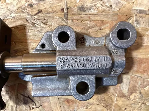 Tensionadores de corrente dianteiros Mercedes-Benz C AMG W205 2020 OEM A2760500611 image 2