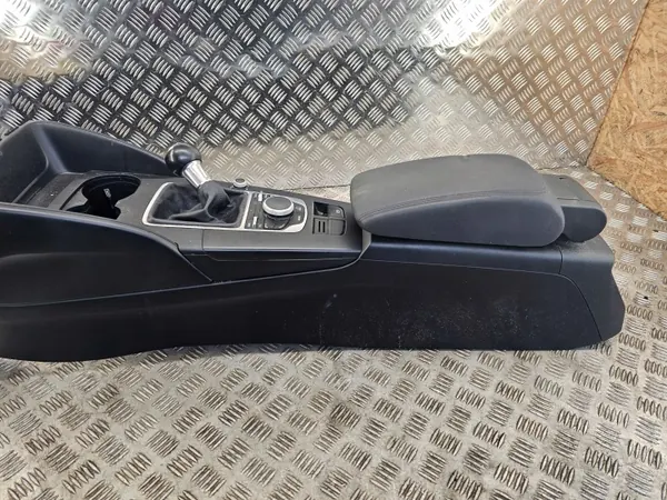 Mittentunnel Audi A3 8V OEM 8V2863241 - Begagnad image 5