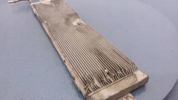 Resfriador de Combustível VW Touran 1K0203491B image 4