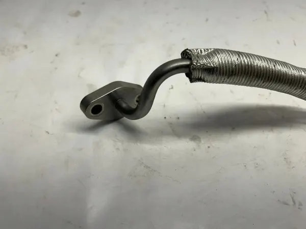 Conduto de óleo turbo OEM AFR71759 Chevrolet Camaro image 3