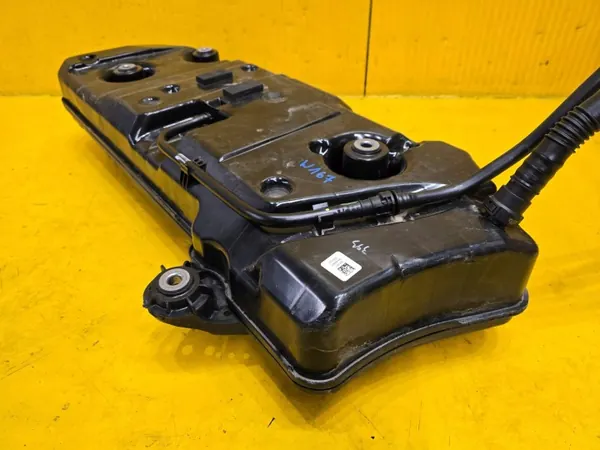Tanque AdBlue OEM A0994712500 Mercedes GLE image 5