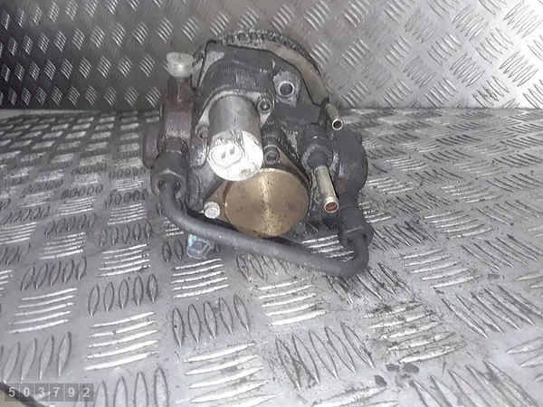 Bomba de combustível Toyota Avensis 2003 2000td 221000g010 image 3