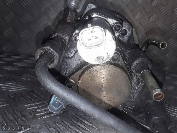 Bomba de combustível Toyota Avensis 2003 2000td 221000g010 image 6