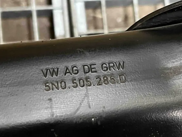 Audi A3 S3 8V Luge Arrière OEM 5Q0505285D Berline 2018 image 7