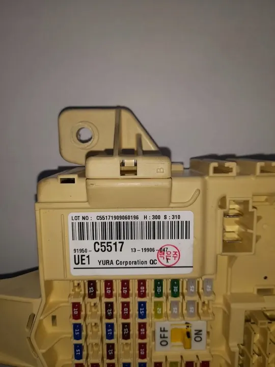 KIA SORENTO III CAIXA DE FUSÍVEIS MÓDULO BSI OEM image 2