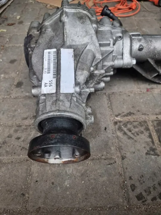 JEEP GRAND CHEROKEE WK2 FRONT DIFFERENTIAL 3.45 P68251556AA image 2