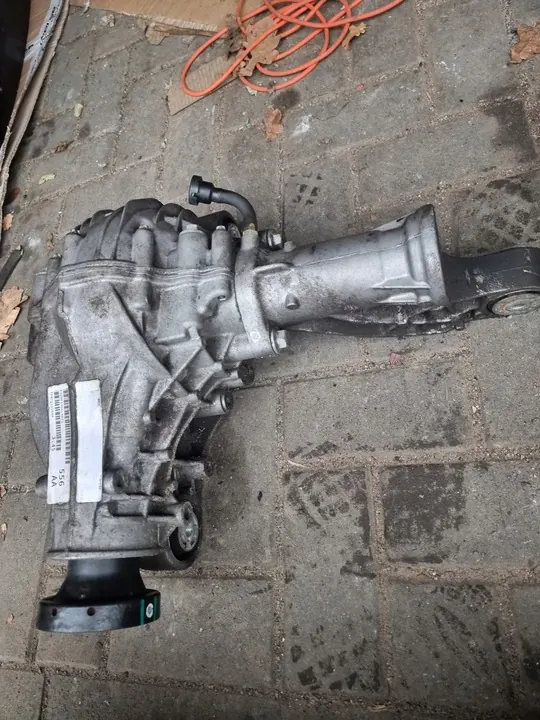 JEEP GRAND CHEROKEE WK2 FRONT DIFFERENTIAL 3.45 P68251556AA image 4