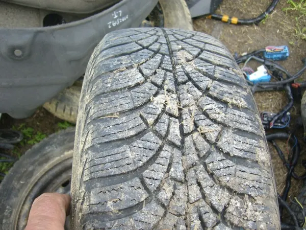 Banden OEM kkkkhjfk798877 175/60/14" Goodyear M+S image 3