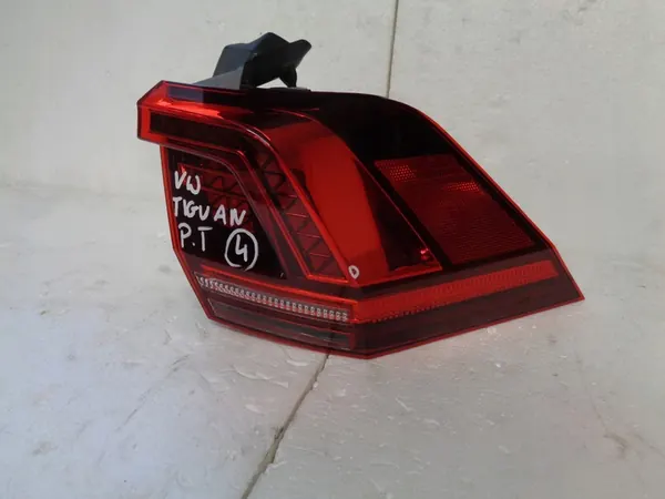 VW TIGUAN 5NA LÁMPARA TRASERA LED DERECHA 5NA945208C image 2