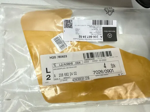 Moldagem para-choques traseiro OEM A2068856303 Mercedes Classe C image 8